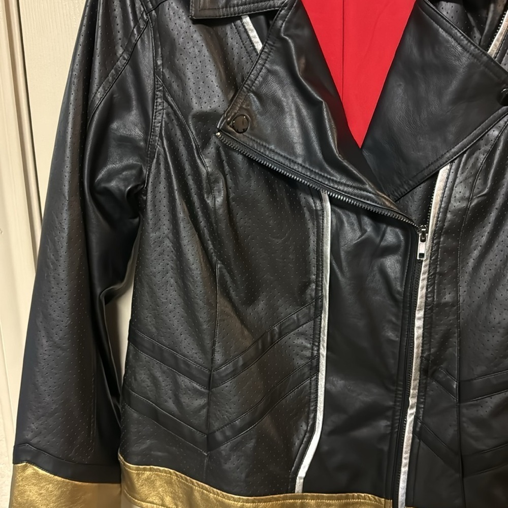NWOT Marvel Black Widow by Her Universe jacket - Picture 5 of 8